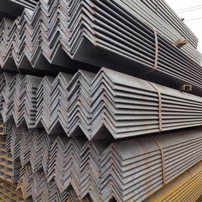 SS 304 201 316L زاوية الفولاذ المقاوم للصدأ 50 * 50mm 60 * 60mm المطاط الساخن للمباني