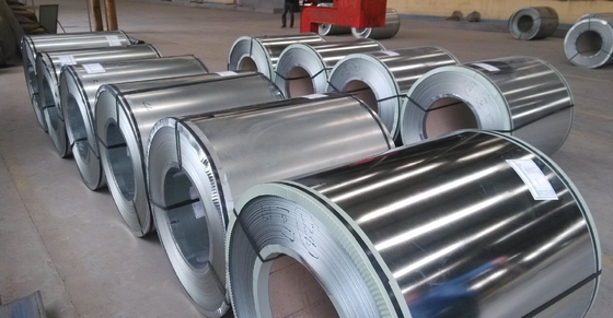 ملفات الفولاذ المصنوعة من الفولاذ المقاوم للطاقة الساخنة / الباردة AISI JIS ASTM Q345 Q235 Q215 Grade